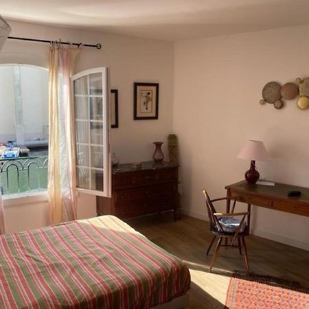 Charming Apartment Overlooking The Lake City グリモー エクステリア 写真