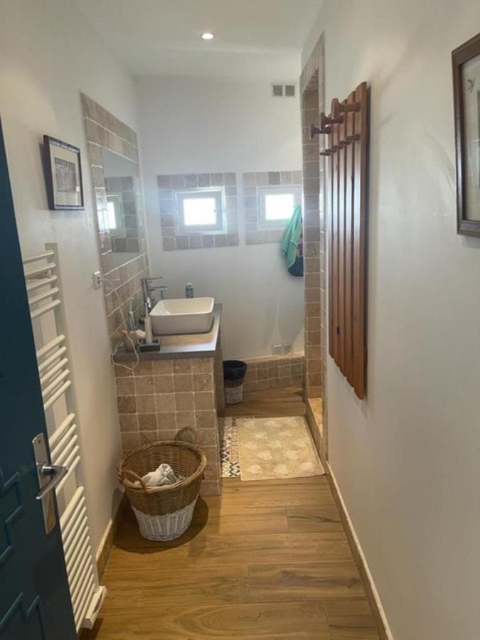 Charming Apartment Overlooking The Lake City グリモー エクステリア 写真