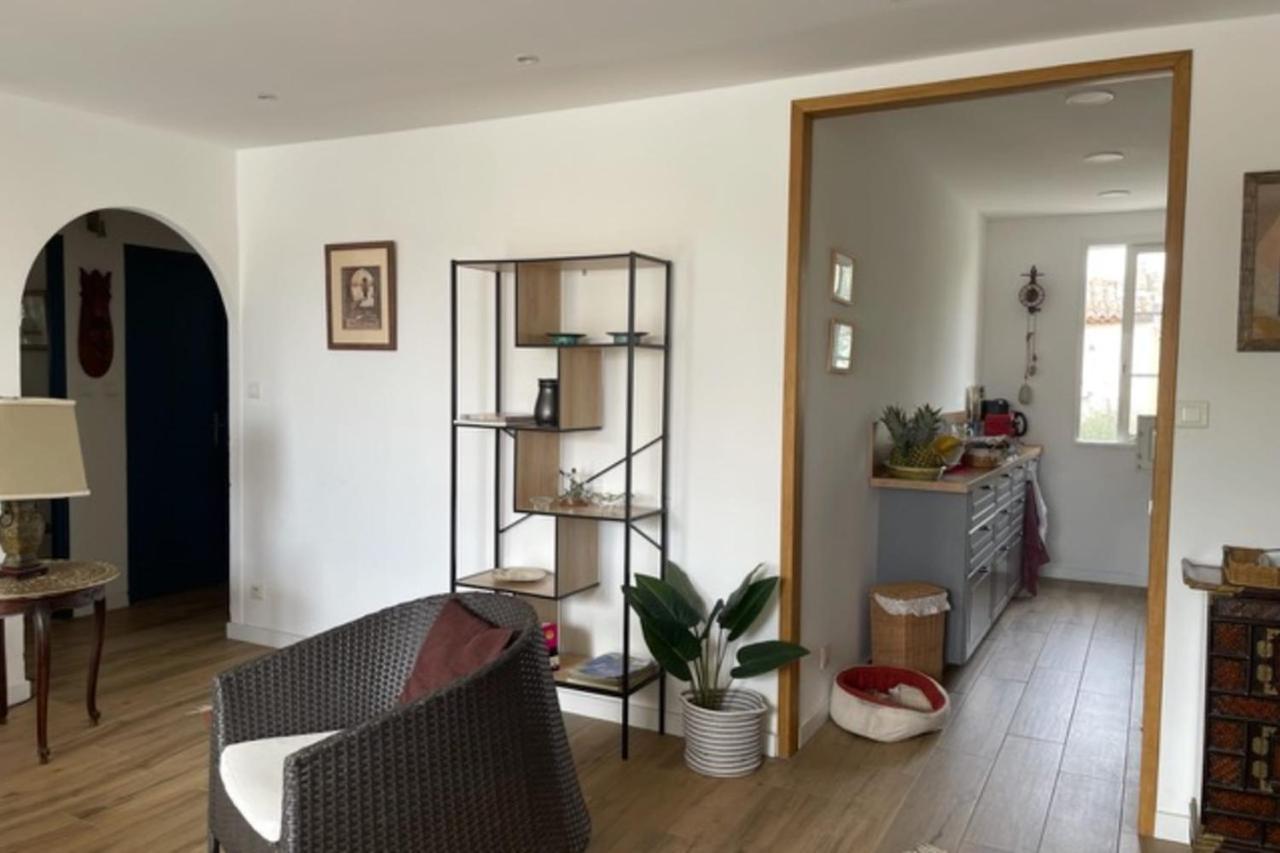 Charming Apartment Overlooking The Lake City グリモー エクステリア 写真